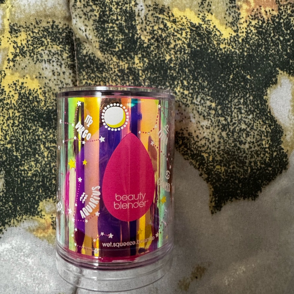 Limited Edition Beautyblender® Zodiac Series - Scorpio